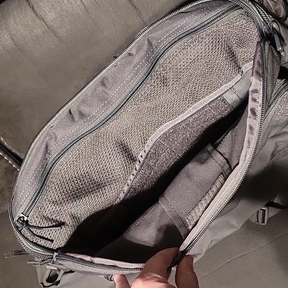 Beretta Tactical Messenger Bag - Picture 3 of 6